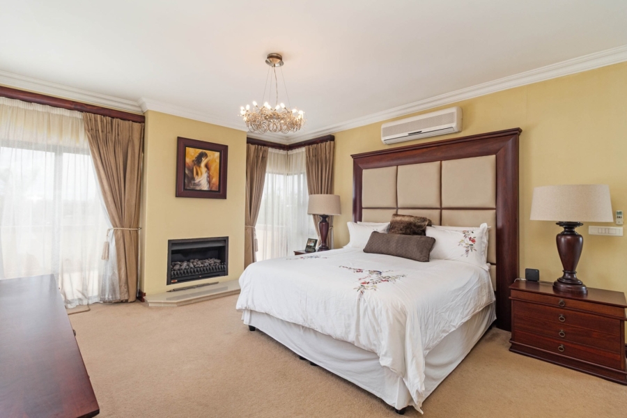 5 Bedroom Property for Sale in Sonstraal Heights Western Cape